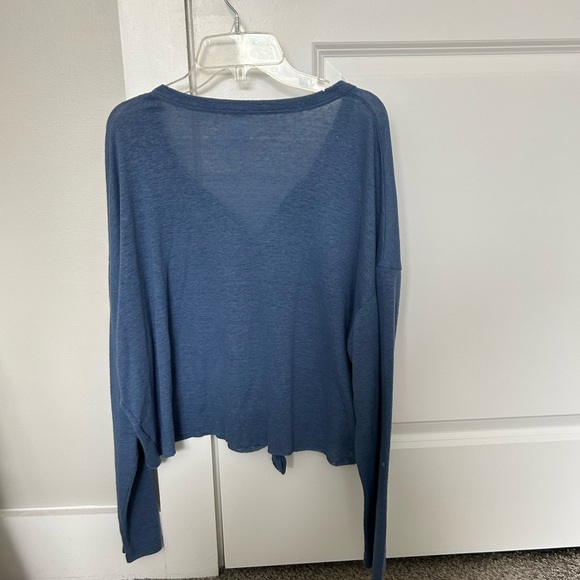 Aerie Henley - Picture 3 of 4